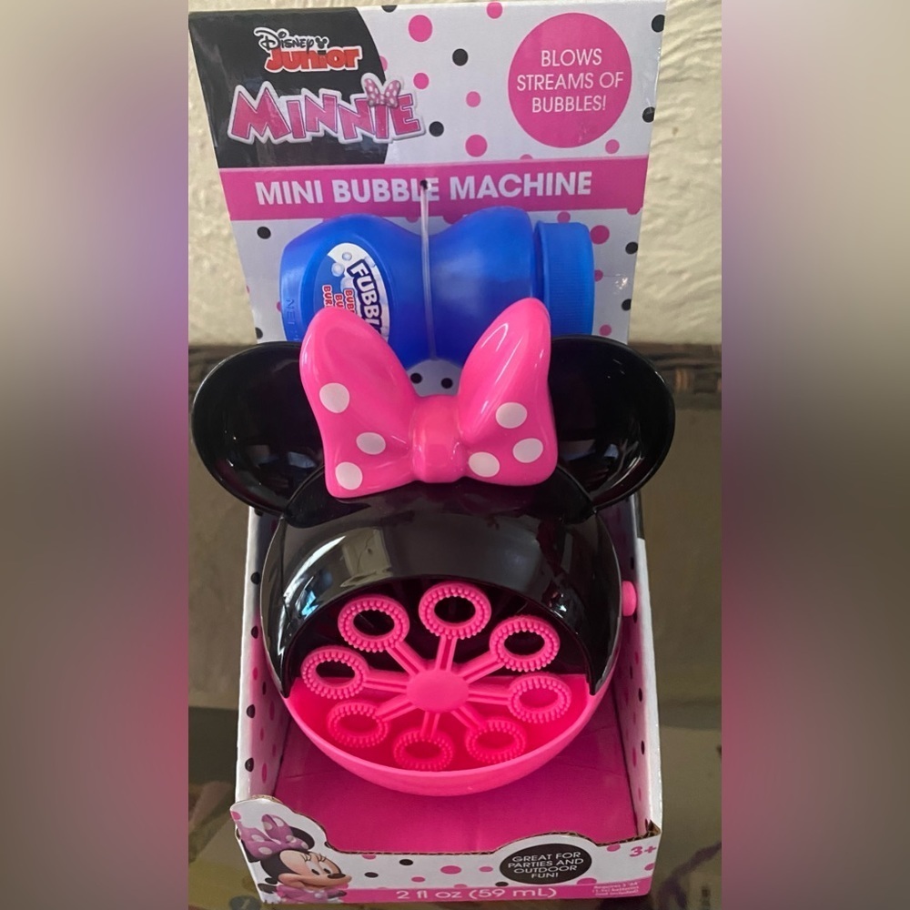 Minnie Mouse mini bubble machine